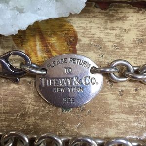 Tiffany & Co. Jewelry - Like New🦋Tiffany Necklace Tiffany & Co. Jewelry - Like New🦋Tiffany Necklace